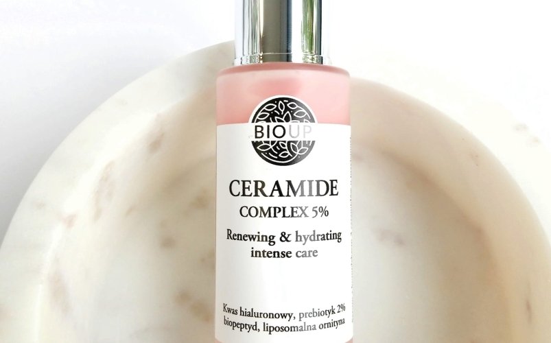 CERAMIDE Complex 5% Renewing & hydrating care